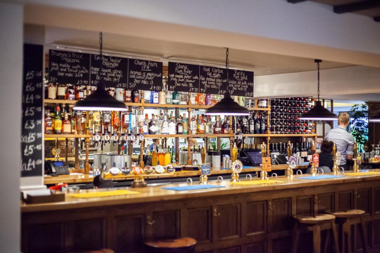 The Bell - Brunning And Price Hotell Alderminster Exteriör bild