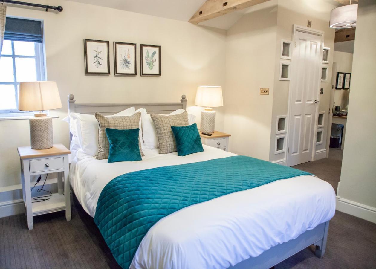 The Bell - Brunning And Price Hotell Alderminster Exteriör bild