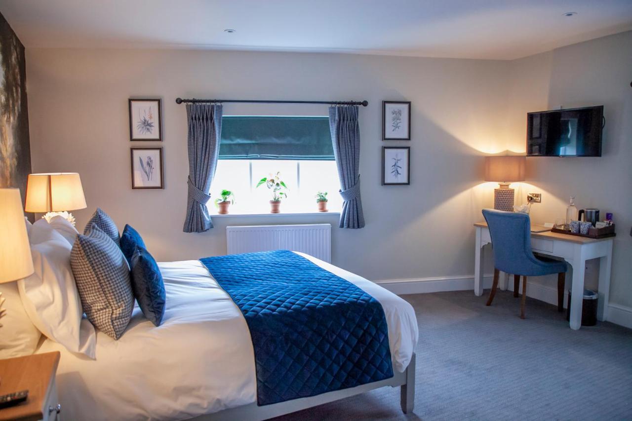 The Bell - Brunning And Price Hotell Alderminster Exteriör bild