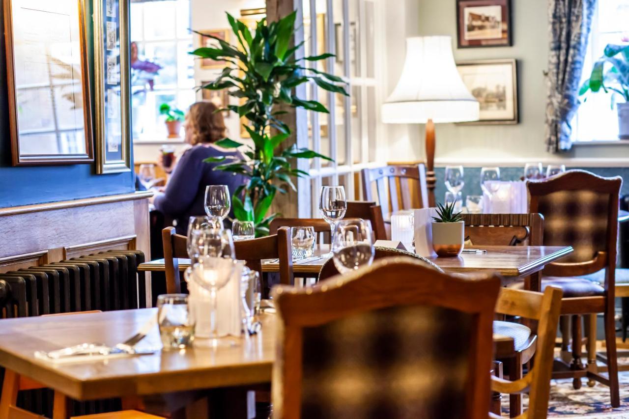 The Bell - Brunning And Price Hotell Alderminster Exteriör bild
