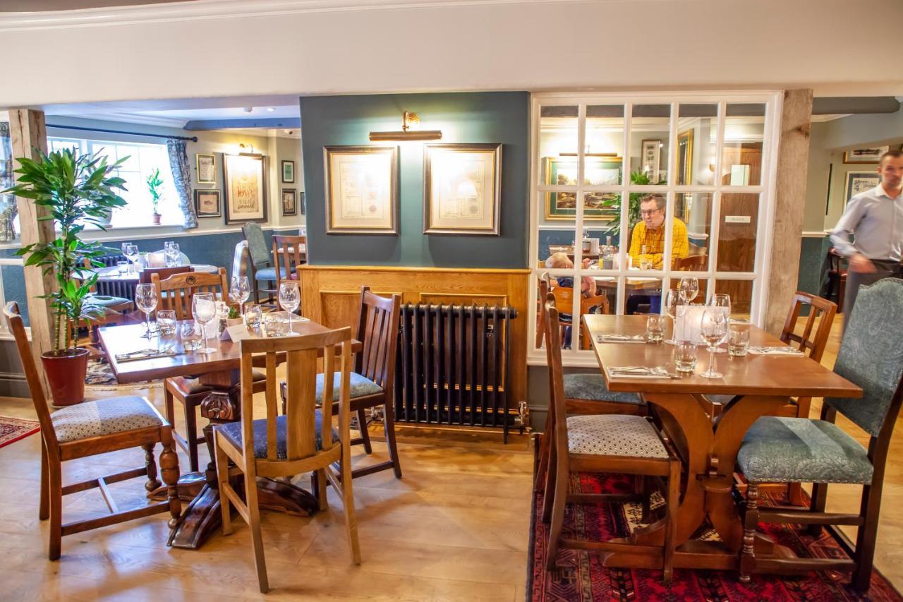 The Bell - Brunning And Price Hotell Alderminster Exteriör bild